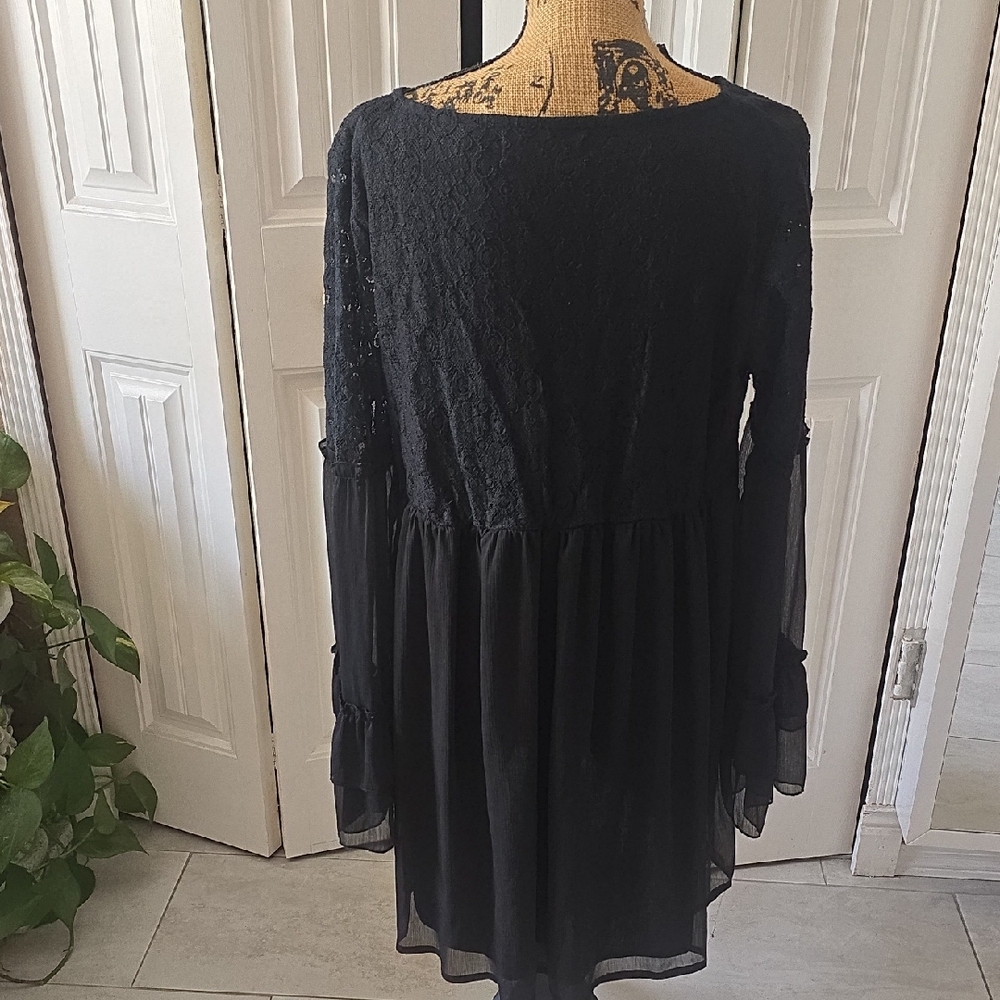Rancho Estancia Black Long Bell Sleeve Lace Dress - Picture 6 of 6
